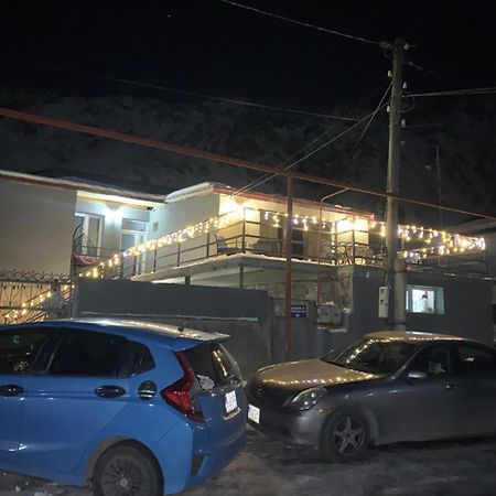 Mate'S Home Kazbegi Exterior photo