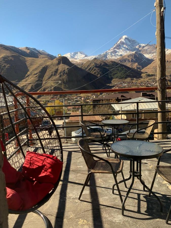Mate'S Home Kazbegi Exterior photo
