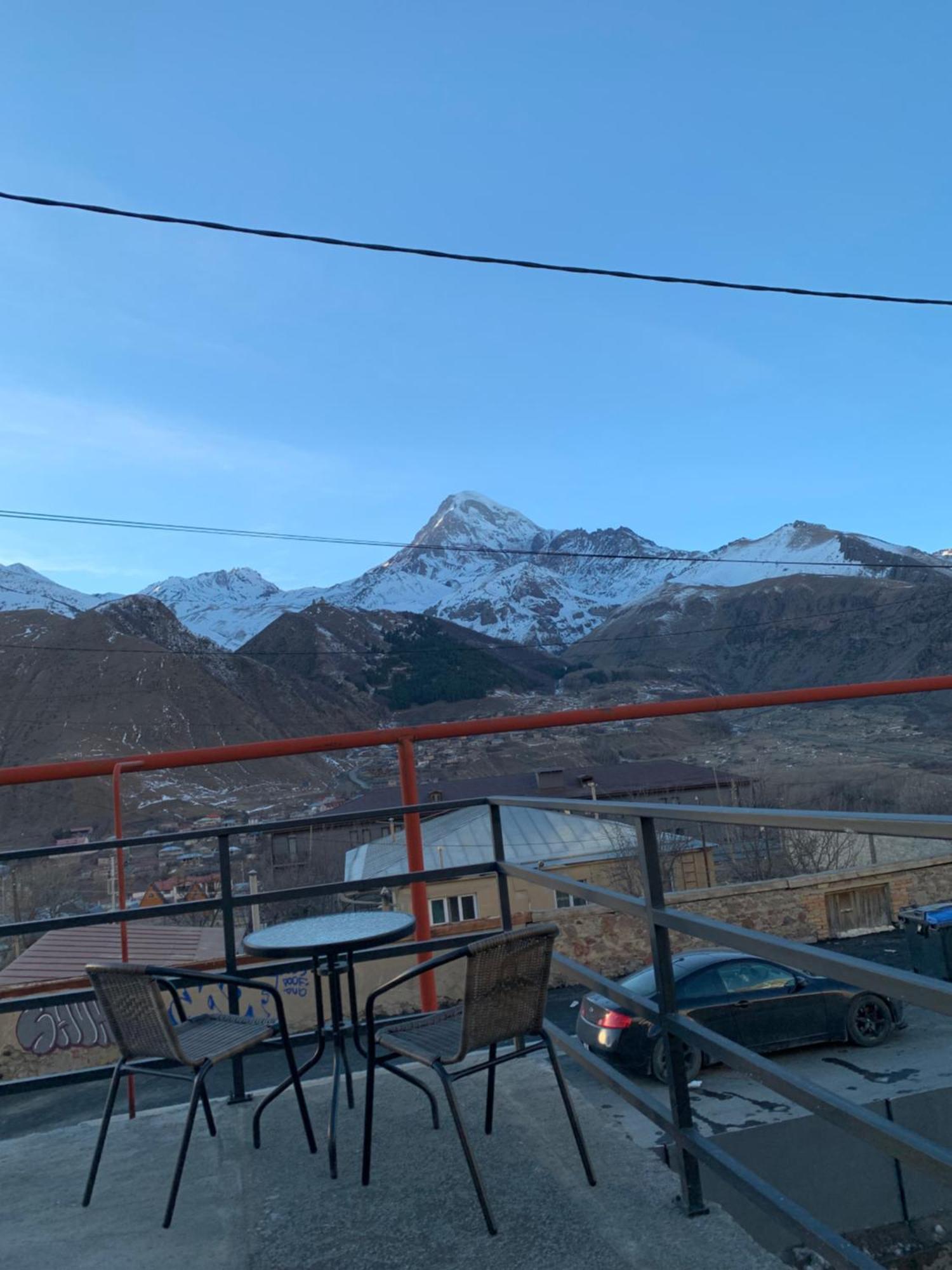 Mate'S Home Kazbegi Exterior photo